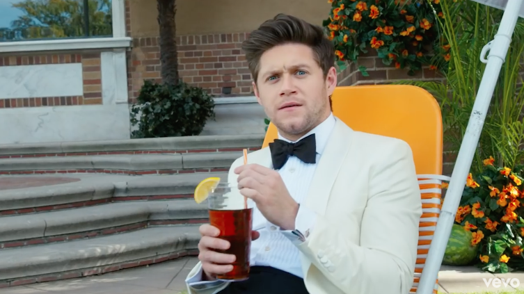 7 cute moments from Niall Horan&#39;s No Judgement music video - United By Pop