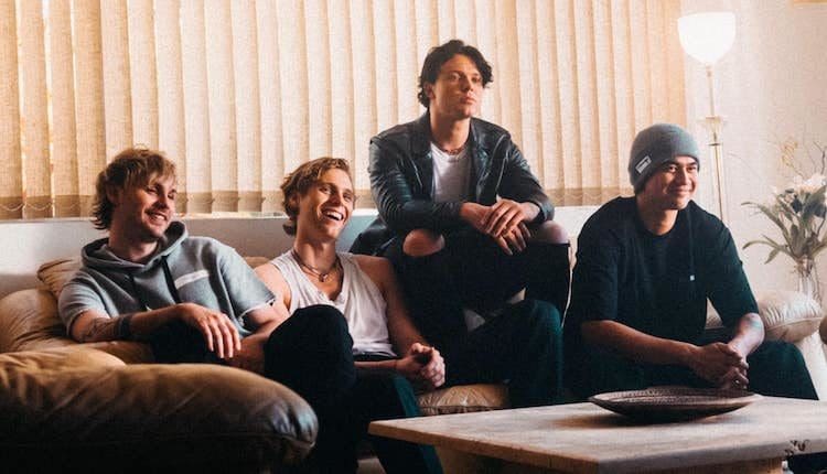 5 seconds of summer lyric connections