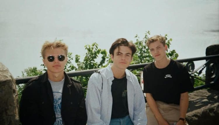 Promo picture of New Hope Club found on their Facebook.