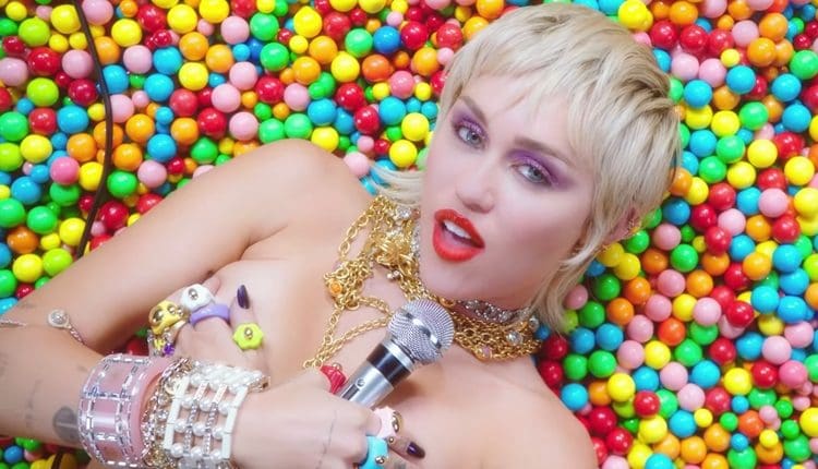 Miley-Cyrus-Midnight-Sky