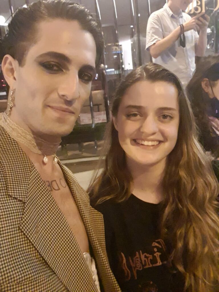 @escjuliaa with singer Damiano David