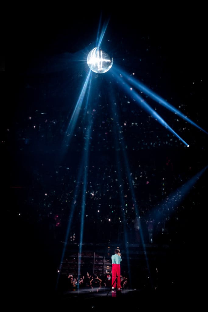 Harry Styles on stage at Mohegan Sun Arena in 2021