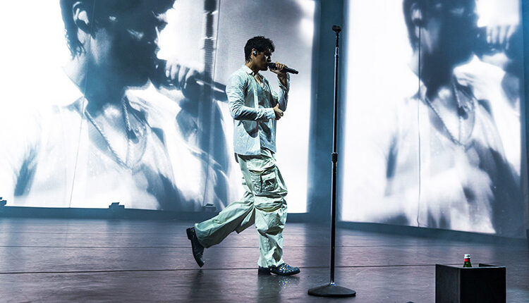 Omar Apollo performs live at FPL Solar Amphitheater at Bayfront Park in Miami on September 16, 2024. Photo by Sarah Sturgis.