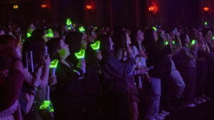 Crowd full of GOT& lightsticks at JAYB's Chicago show.